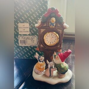 FITZ & FLOYD ENCHANTED FOREST COLLECTION HOLIDAY HAMLET VILLAGE SQUARE PORCELAIN
